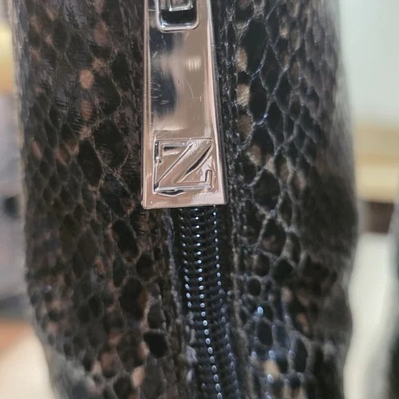 ZARA, LADIES PYTHON BOOTS SIZE 40 EURO 9.5 US - Picture 9 of 10